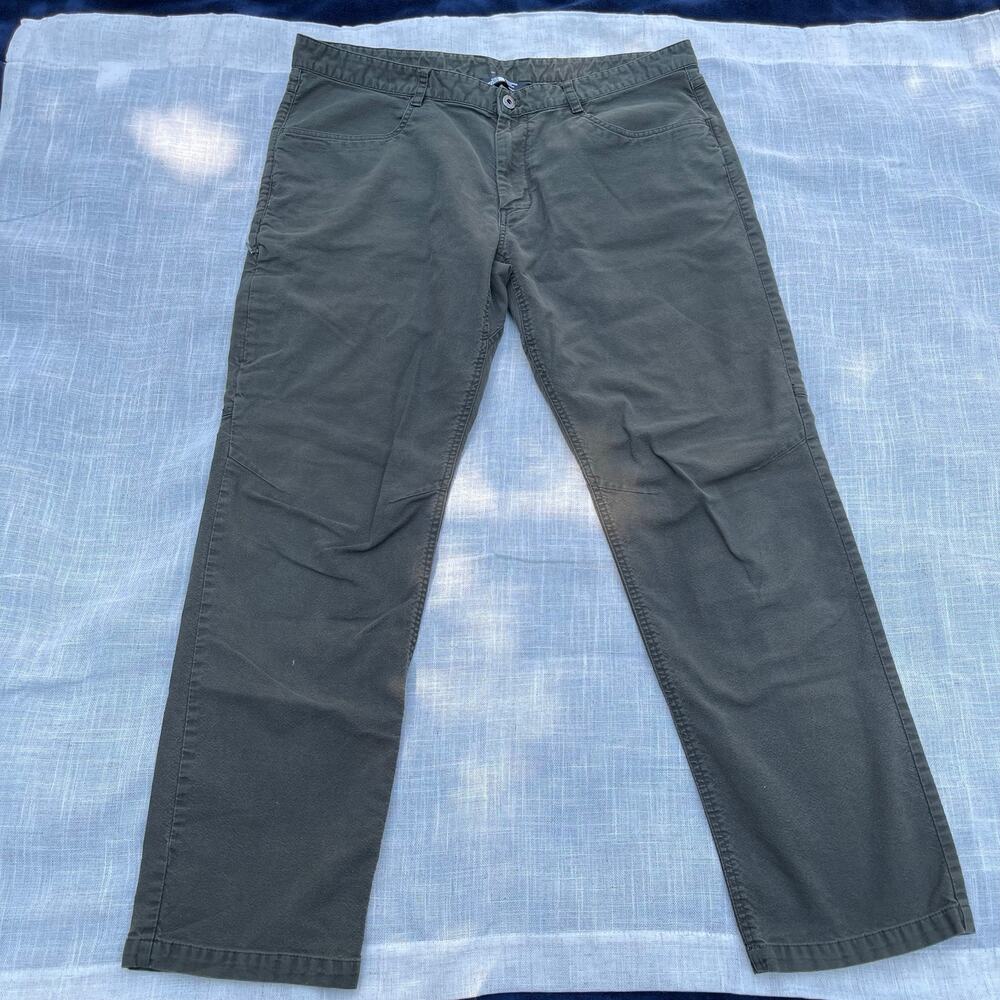 The North Face Men’s Size 40 Olive Green Pants – Outdoor Hiking Casual